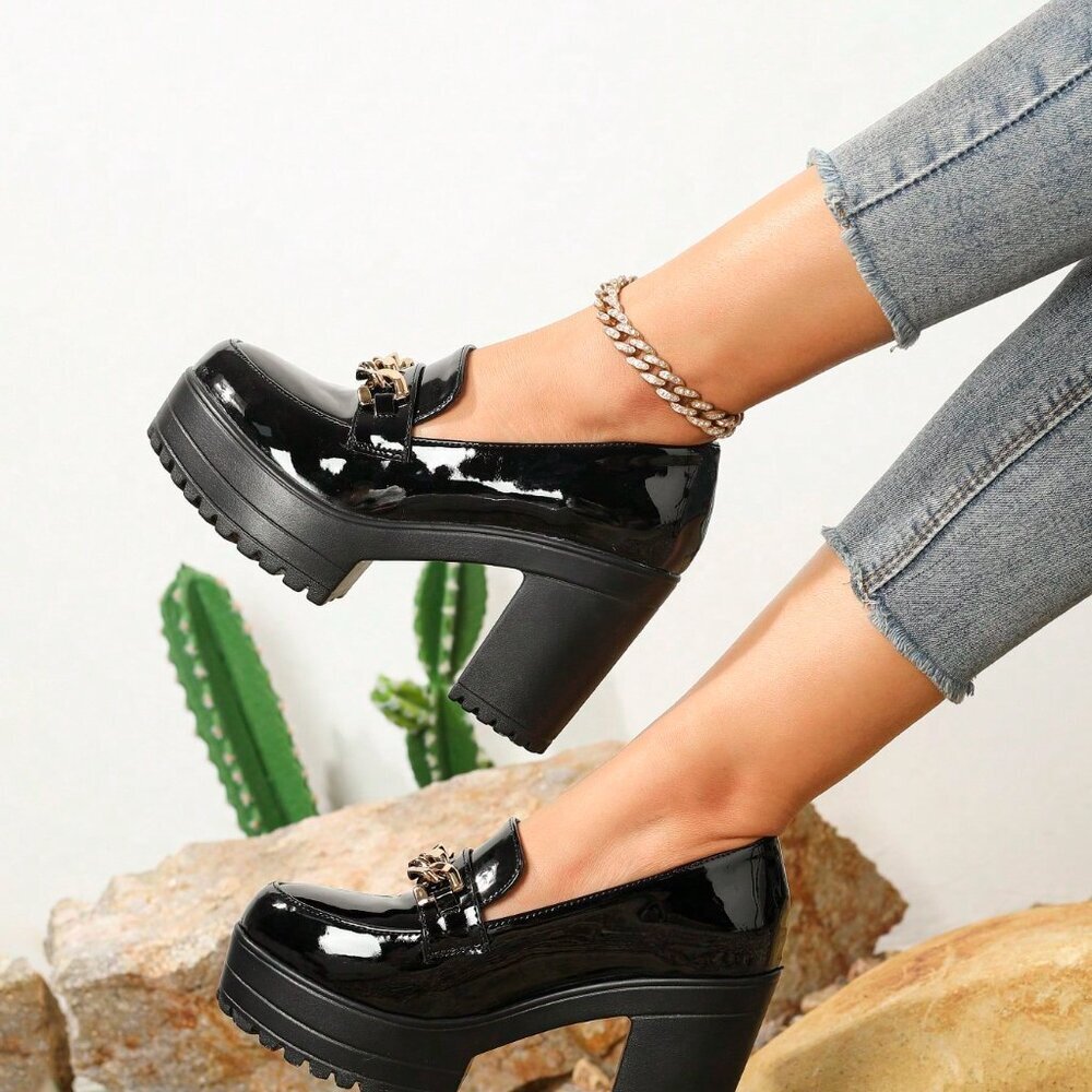 Black And White Preppy Women's Heeled Loafers - Picture 3 of 6